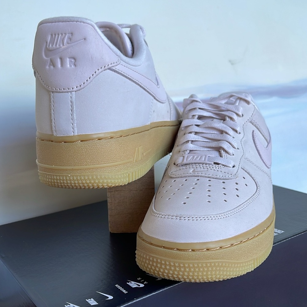 Nike WMNS Air Force 1 Premium
Pearl Pink/Gum Light Brown/
Pearl Pink Shoes - Picture 10 of 16